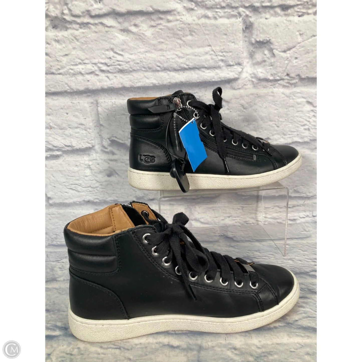 Shoes Designer By Ugg In Black, Size: 8