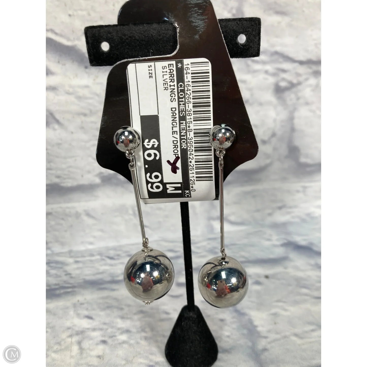 Earrings Dangle/drop By Clothes Mentor