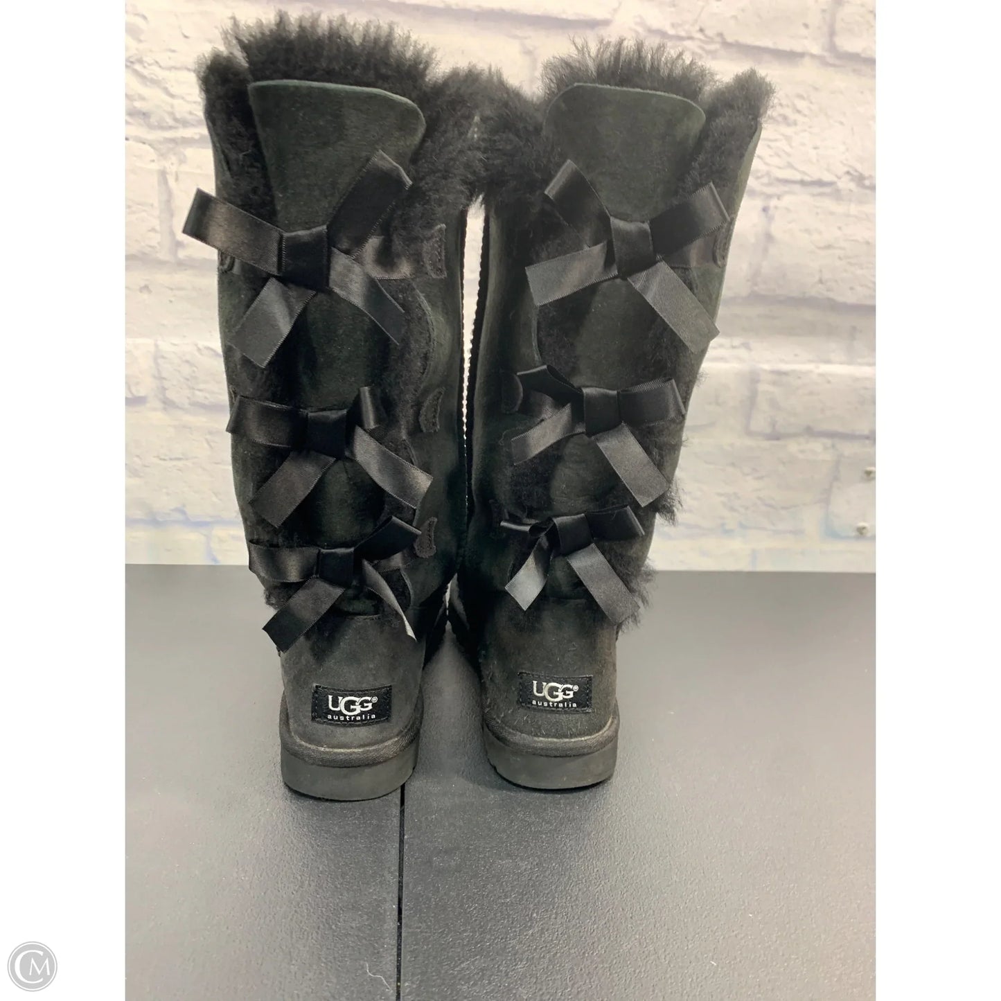 Boots Designer By Ugg In Black, Size: 7