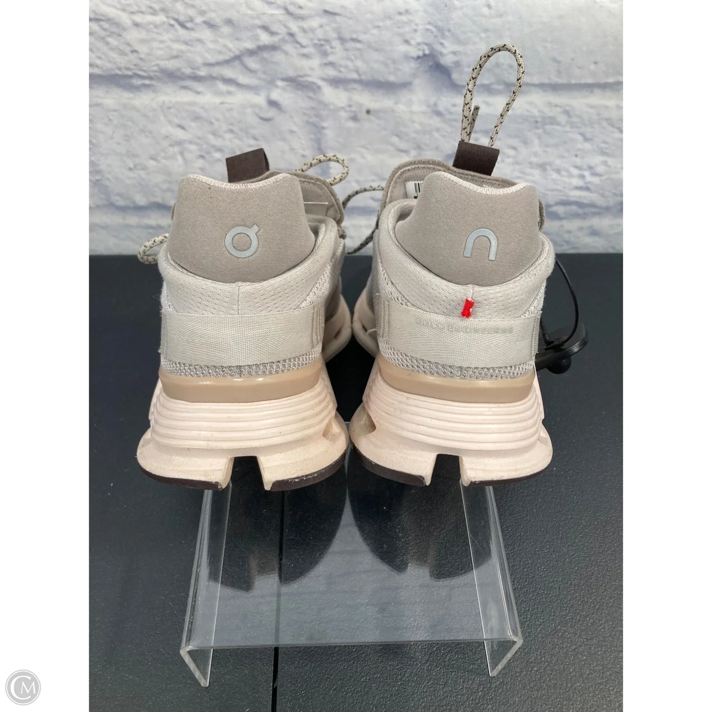 Shoes Athletic By On Cloud In Beige, Size: 7