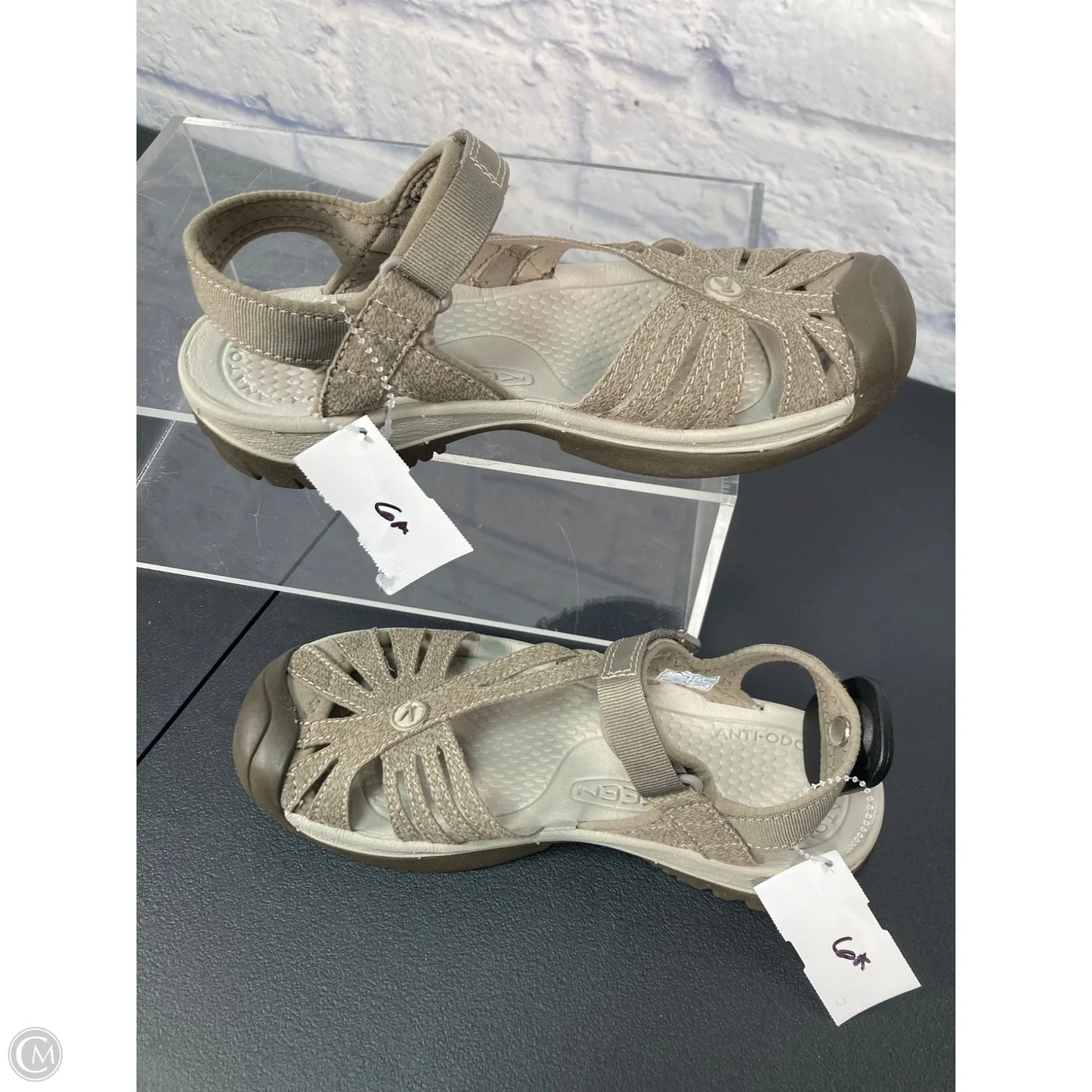Shoes Athletic By Keen In Beige, Size: 8.5