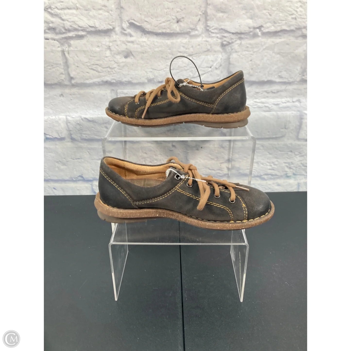 Shoes Flats By Born In Brown, Size: 6.5