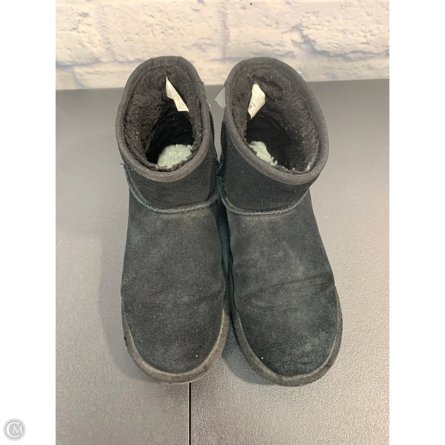 Boots Designer By Ugg In Black, Size: 9