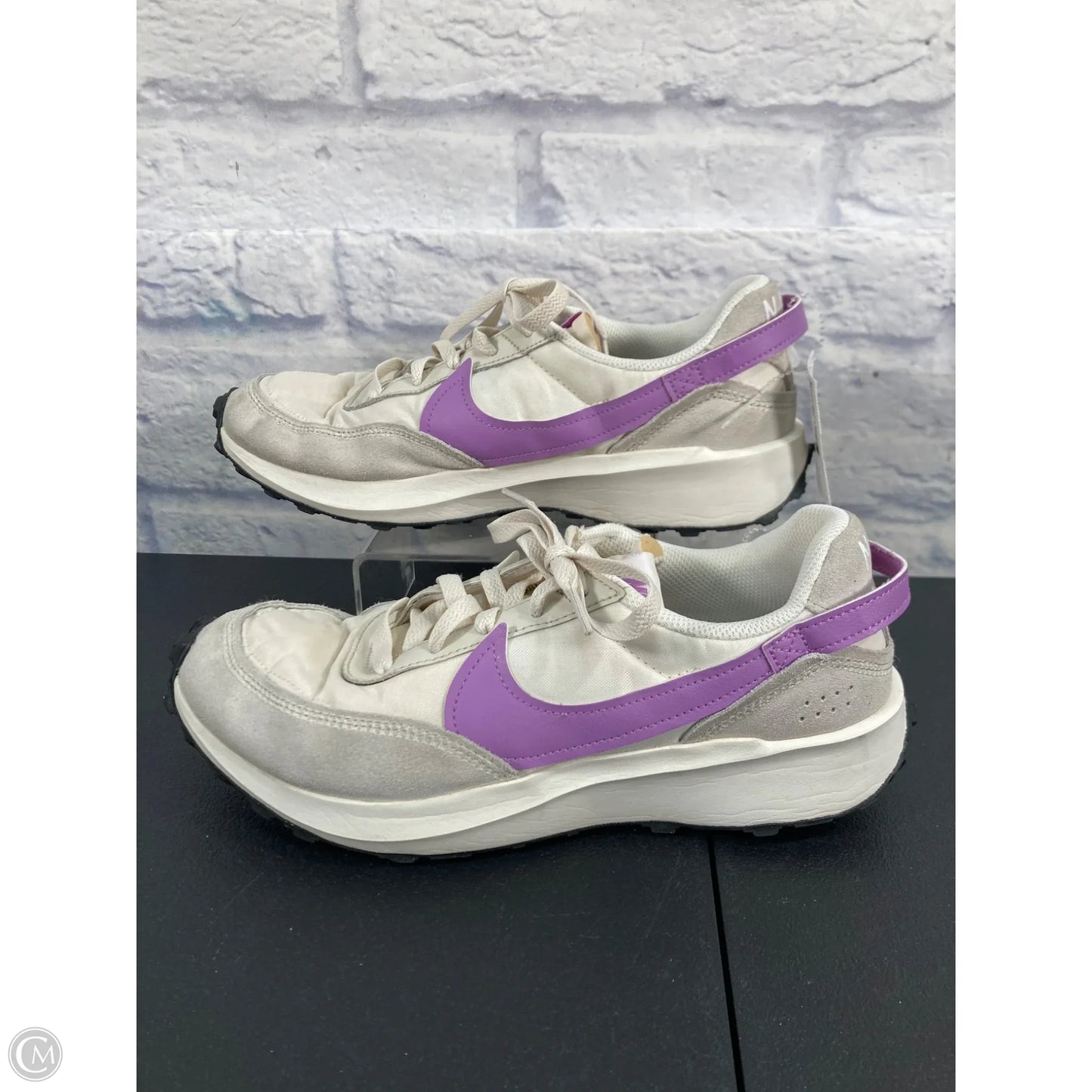 Shoes Athletic By Nike In Cream & Purple, Size: 9.5