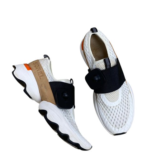 Shoes Designer By Sorel In Black & White, Size:8