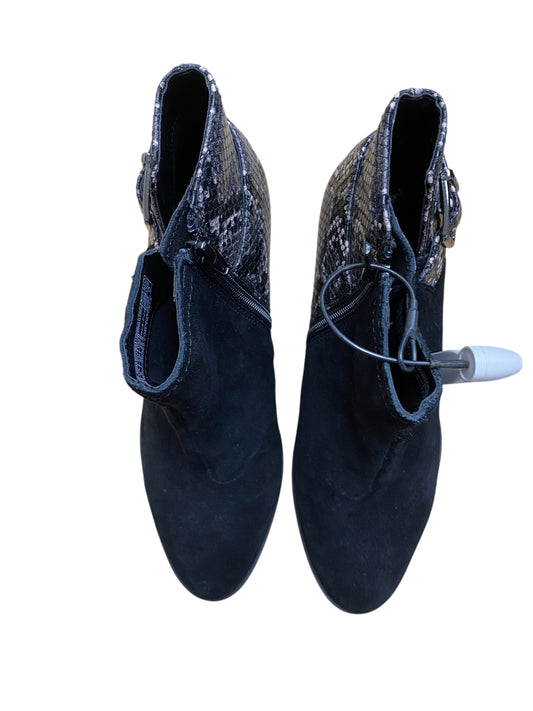 Boots Ankle Heels By Vionic In Snakeskin Print, Size: 8