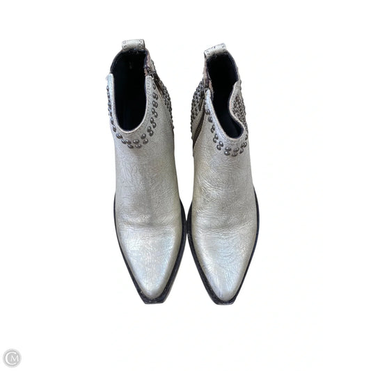 Boots Ankle Heels By Clothes Mentor In Cream, Size: 7.5