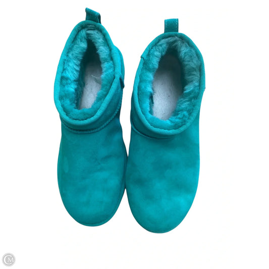 Boots Designer By Ugg In Green, Size: 11
