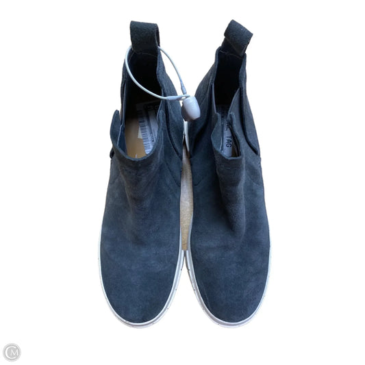 Shoes Sneakers By Dolce Vita In Grey, Size: 7