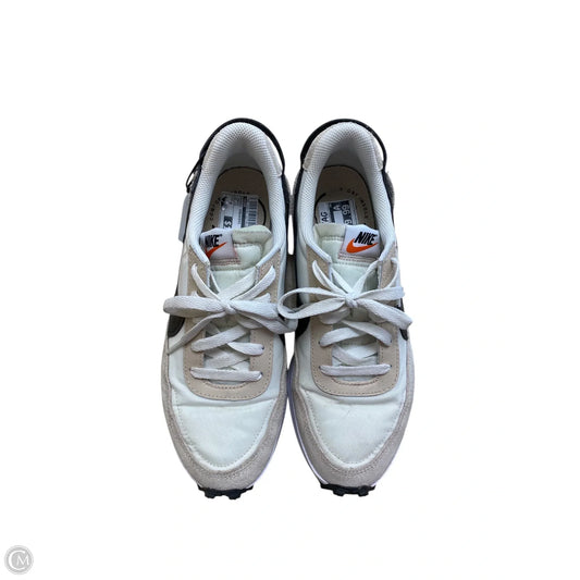 Shoes Sneakers By Nike In Cream, Size: 8