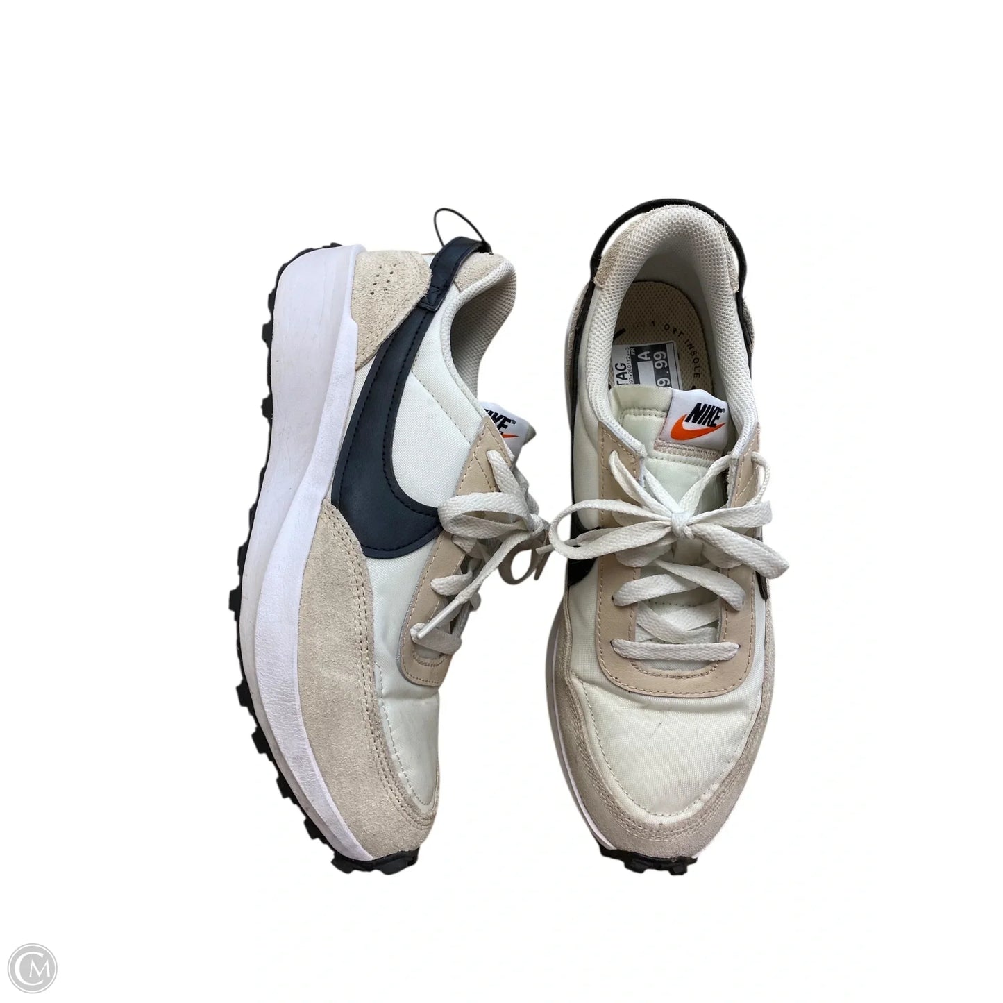 Shoes Sneakers By Nike In Cream, Size: 8