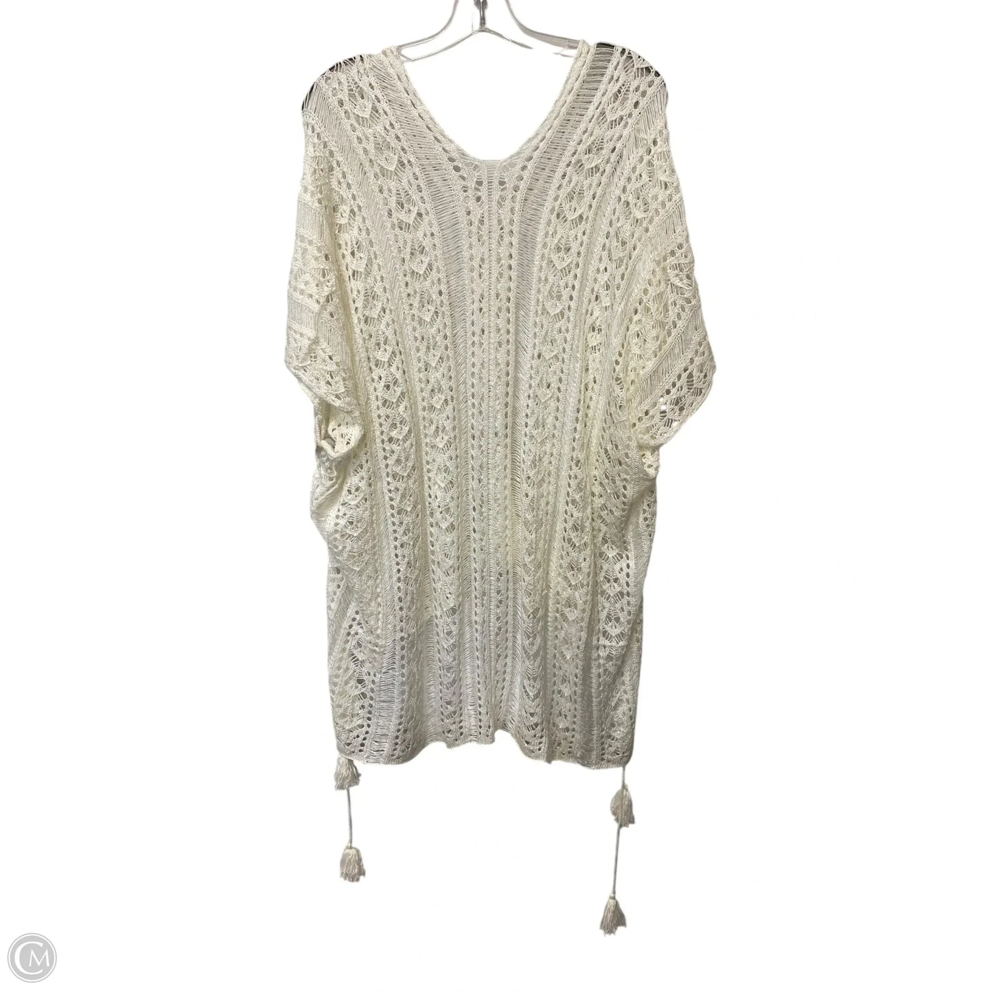 Poncho By Cme In White, Size: Osfm