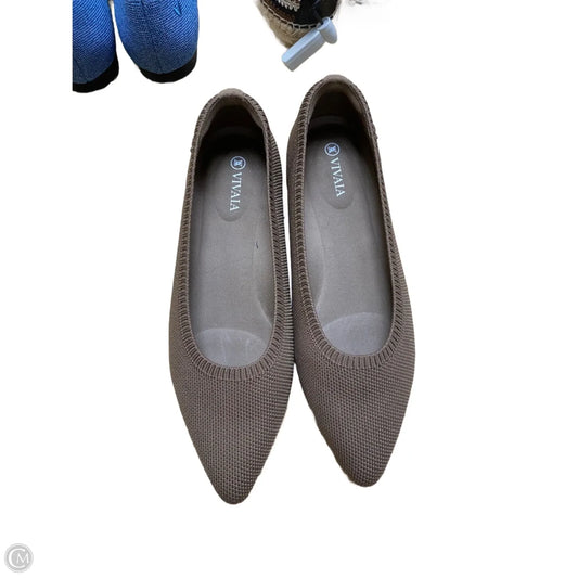 Shoes Flats By Vivaia In Brown, Size: 8