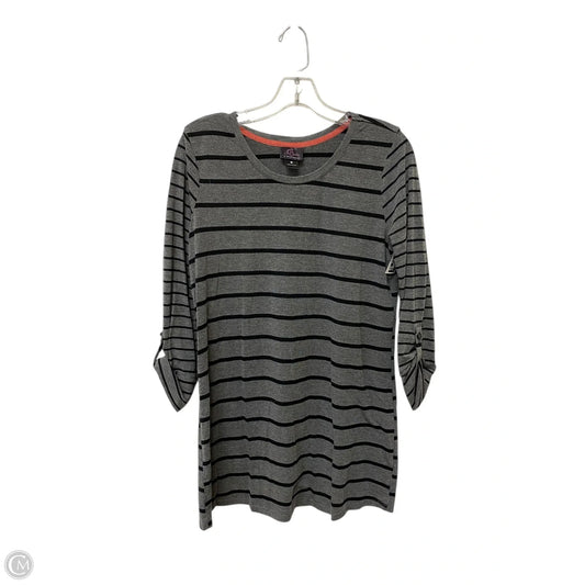 Top Long Sleeve Basic By Oh Baby By Motherhood In Striped Pattern, Size: M
