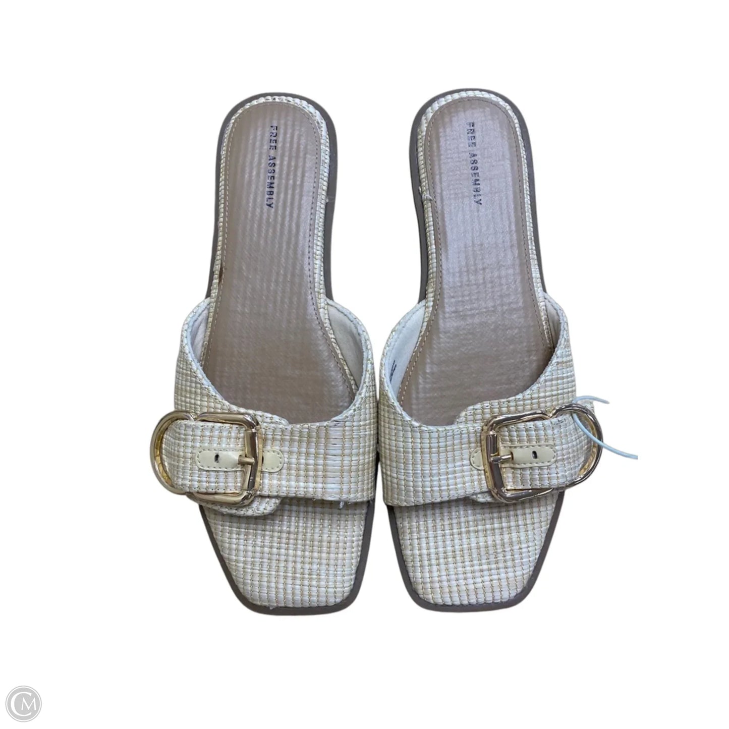 Shoes Flats By Free Assembly In Beige, Size: 8