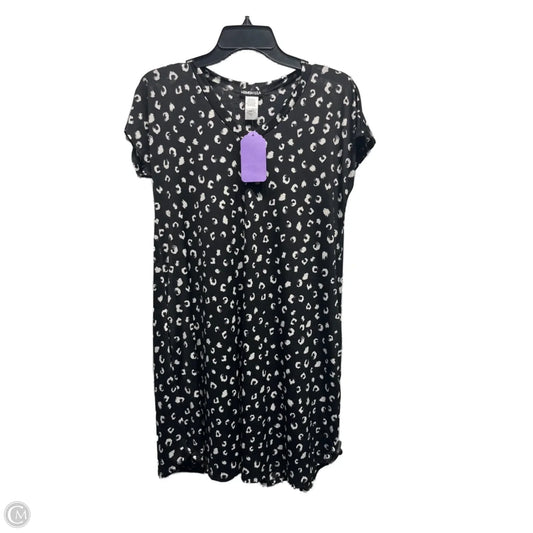 Dress Casual Short By Heimish Usa In Black & White, Size: S