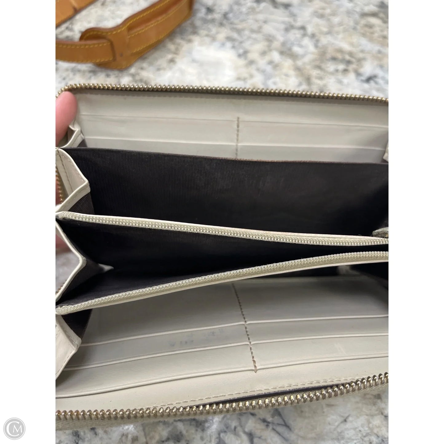 Wallet Luxury Designer By Gucci, Size: Large