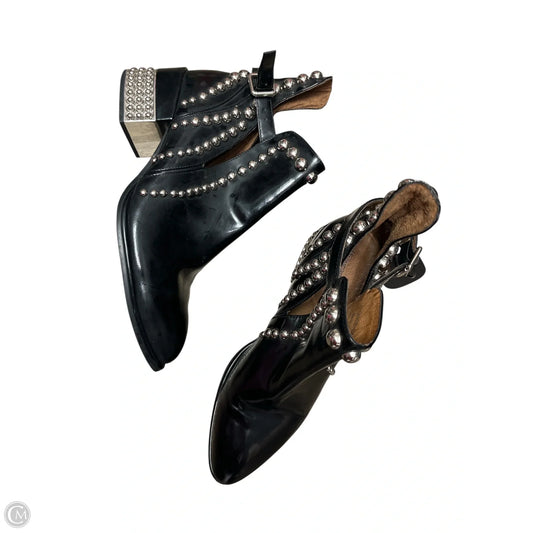 Boots Ankle Flats By Jeffery Campbell In Black, Size: 8.5