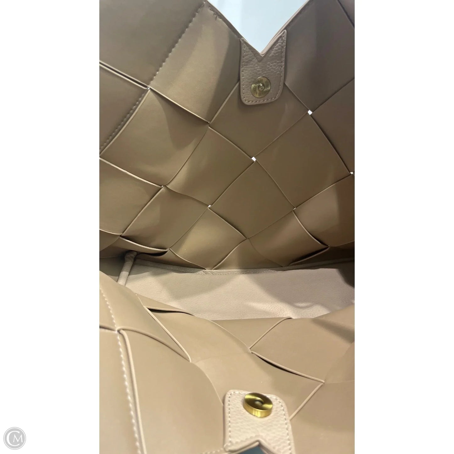 Tote By Clothes Mentor, Size: Medium