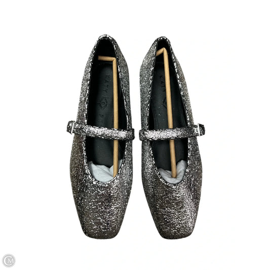 Shoes Flats By Katy Perry In Silver, Size: 9