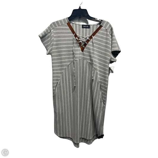 Dress Casual Short By Fabrik In Grey & White, Size: M