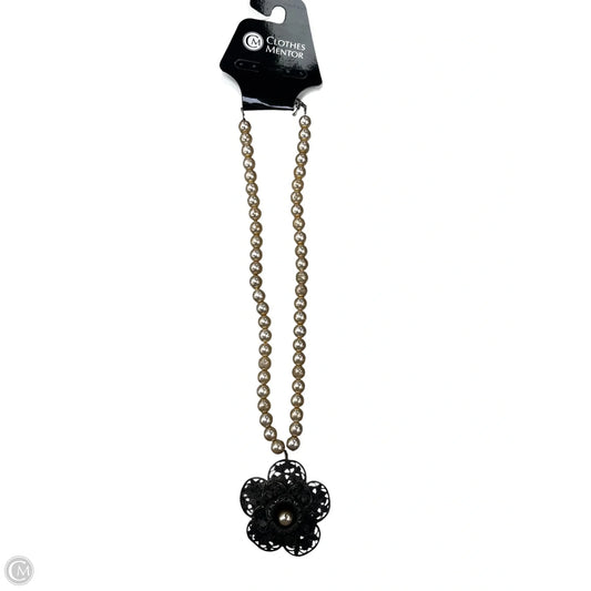 Necklace Pendant By Clothes Mentor