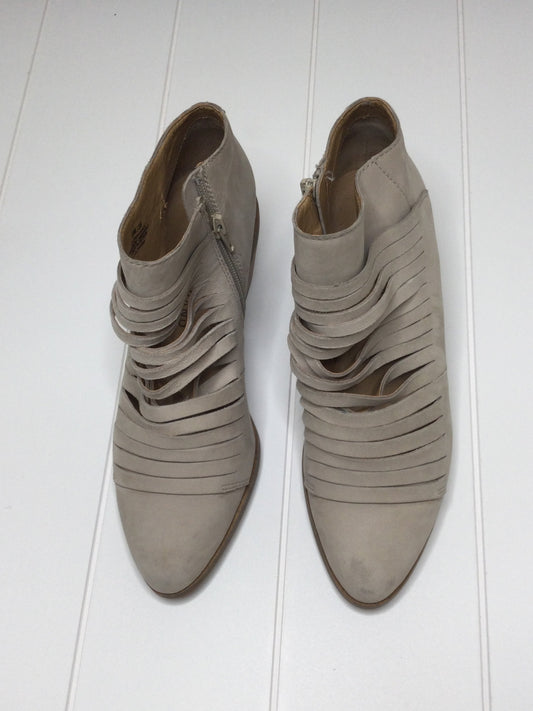 Boots Ankle Flats By Lucky Brand  Size: 8