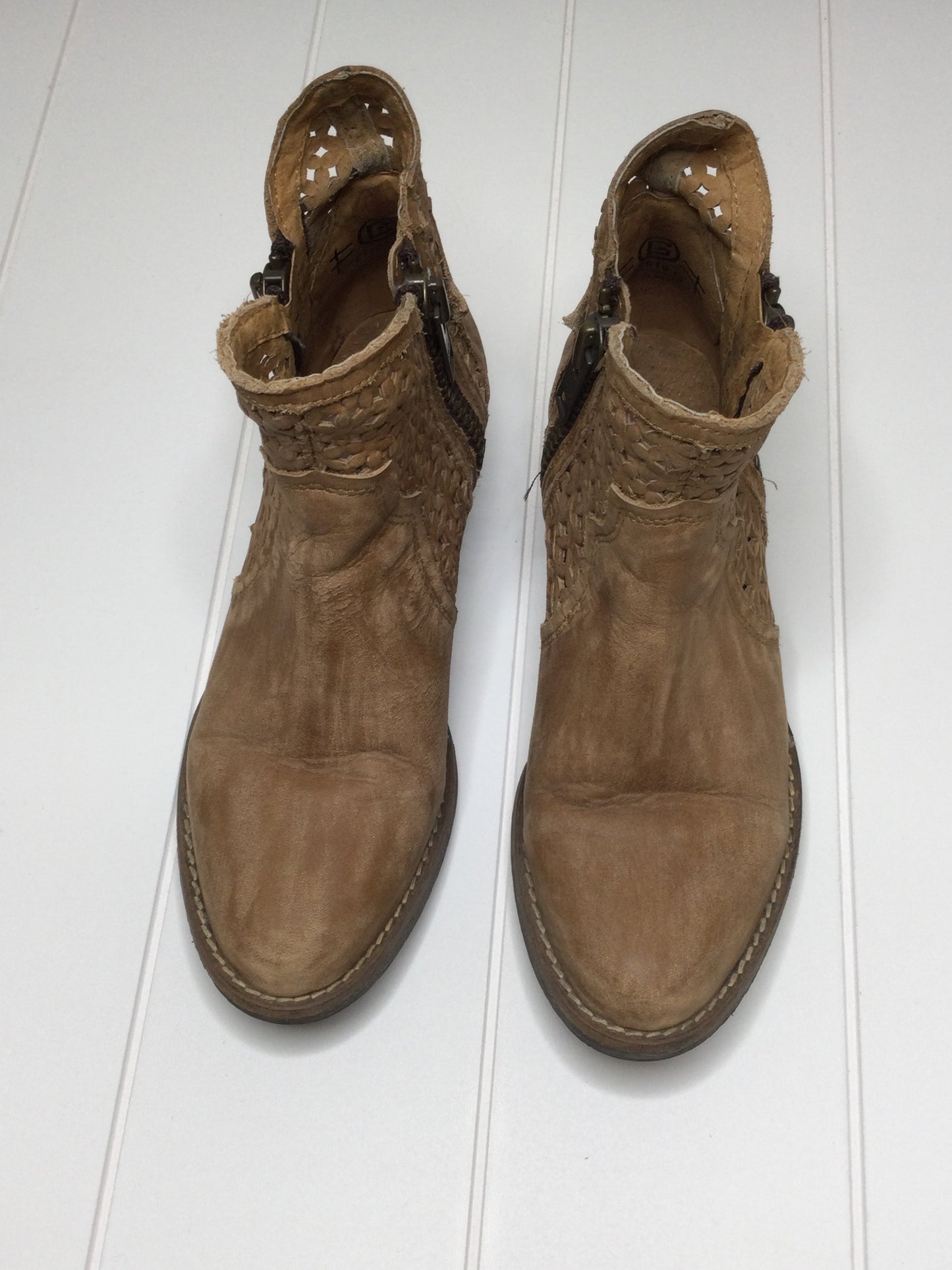 Boots Ankle Flats By Circle G  Size: 7