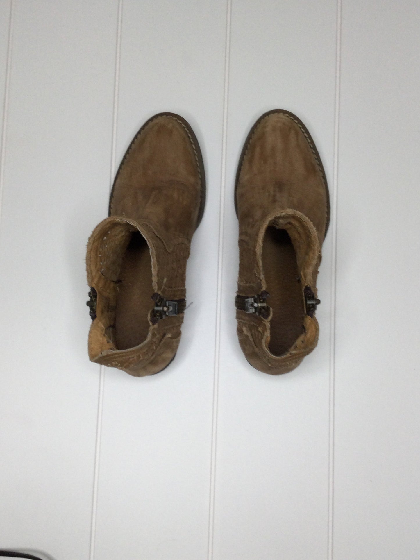 Boots Ankle Flats By Circle G  Size: 7