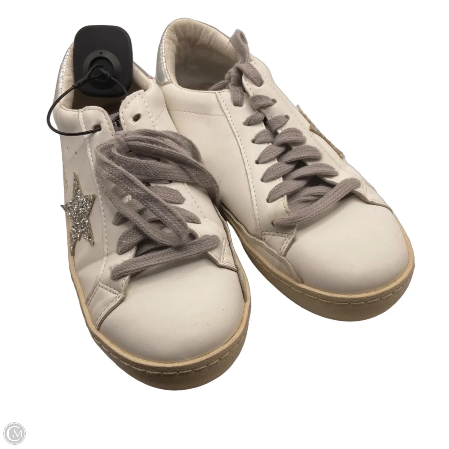 Shoes Sneakers By Clothes Mentor In White, Size: 7.5