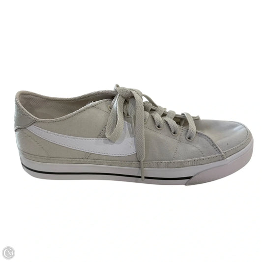 Shoes Sneakers By Nike In Grey, Size: 9.5