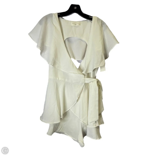 Romper By Clothes Mentor In White, Size: M