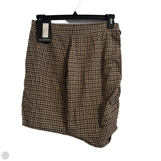Skirt Mini & Short By Pretty Little Thing In Plaid Pattern, Size: 10