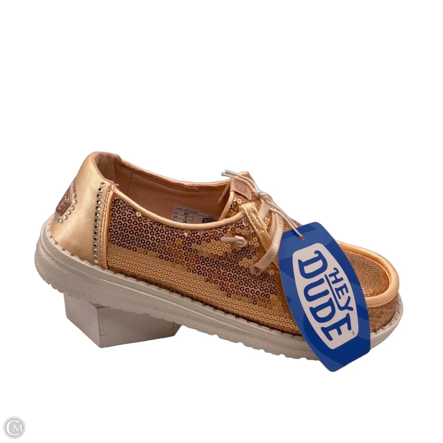 Shoes Flats By Hey Dude In Peach, Size: 7