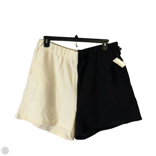 Shorts By Clothes Mentor In Black & White, Size: 3x