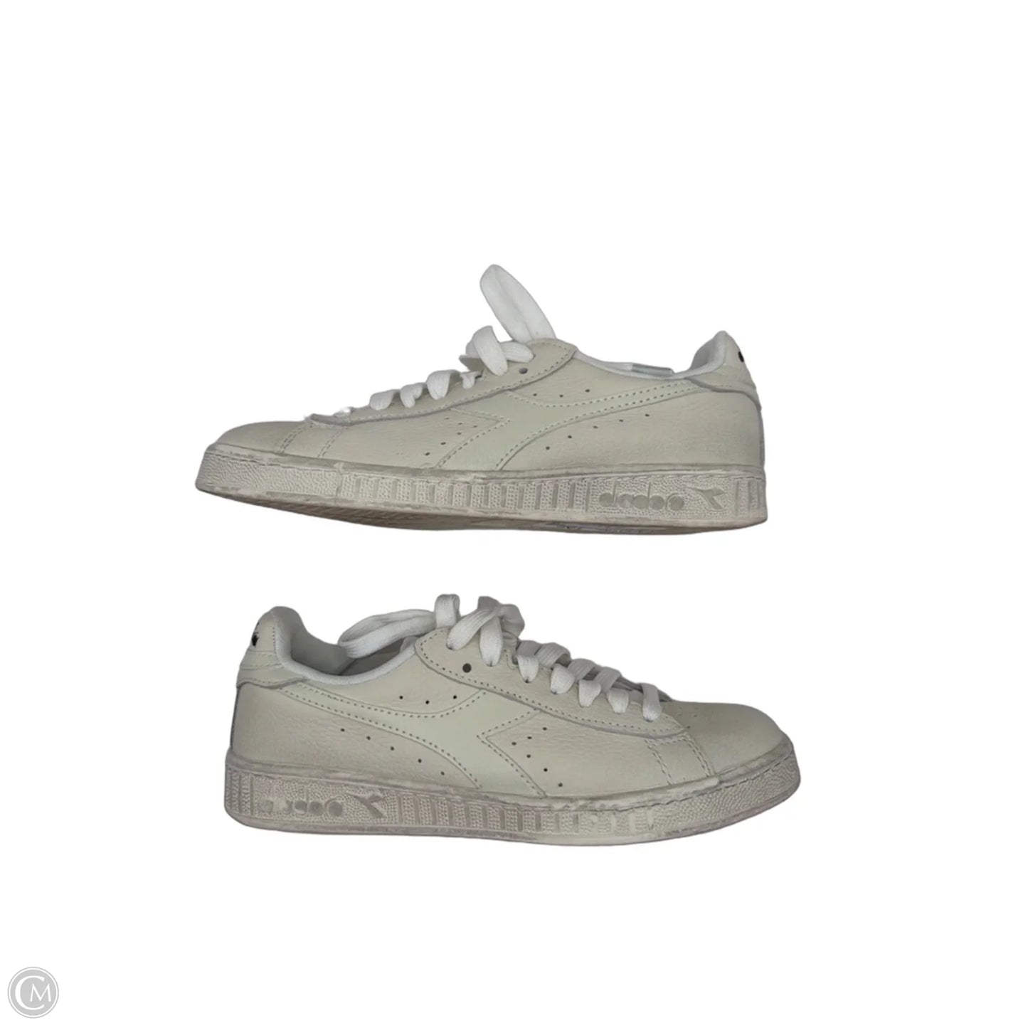 Shoes Sneakers By Clothes Mentor In Cream, Size: 7