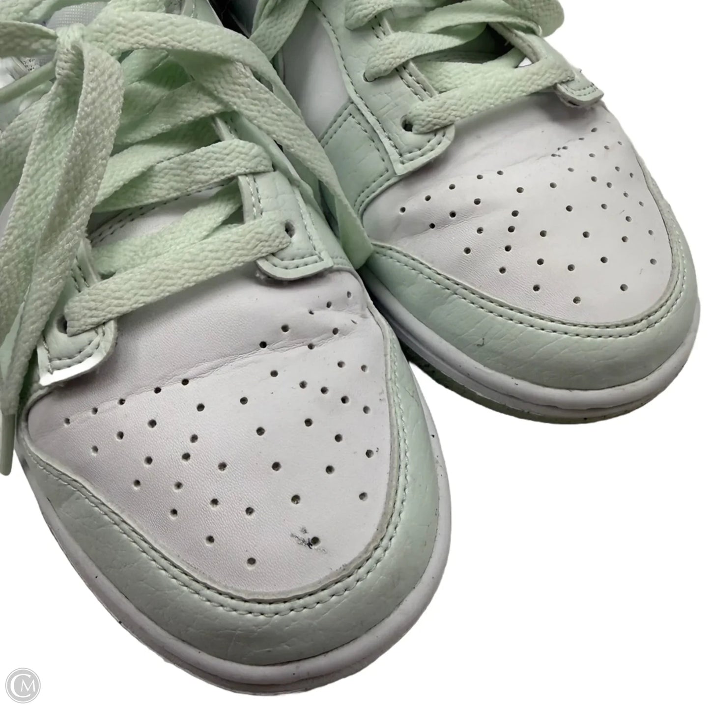 Shoes Sneakers By Nike In Green & White, Size: 7.5