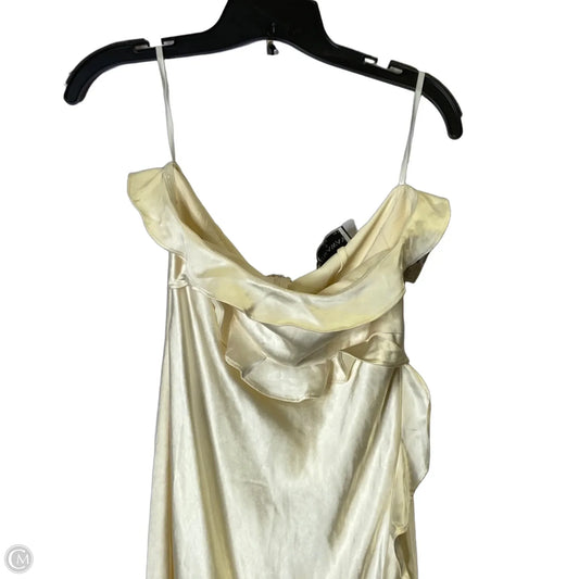 Dress Party Long By Clothes Mentor In Cream, Size: 4