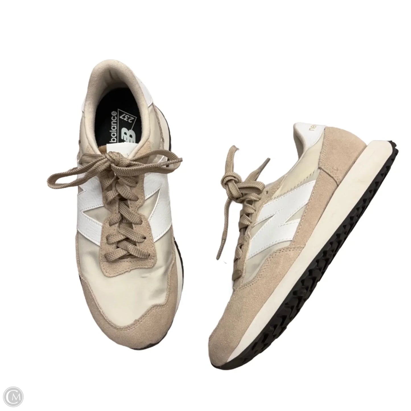 Shoes Sneakers By New Balance In Cream, Size: 7.5