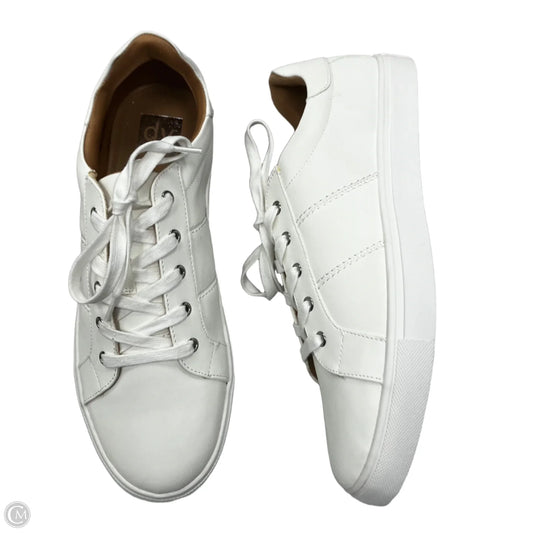 Shoes Sneakers By Dolce Vita In White, Size: 11