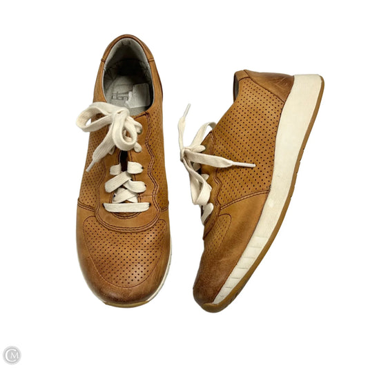Shoes Sneakers By Dansko In Brown, Size: 5.5