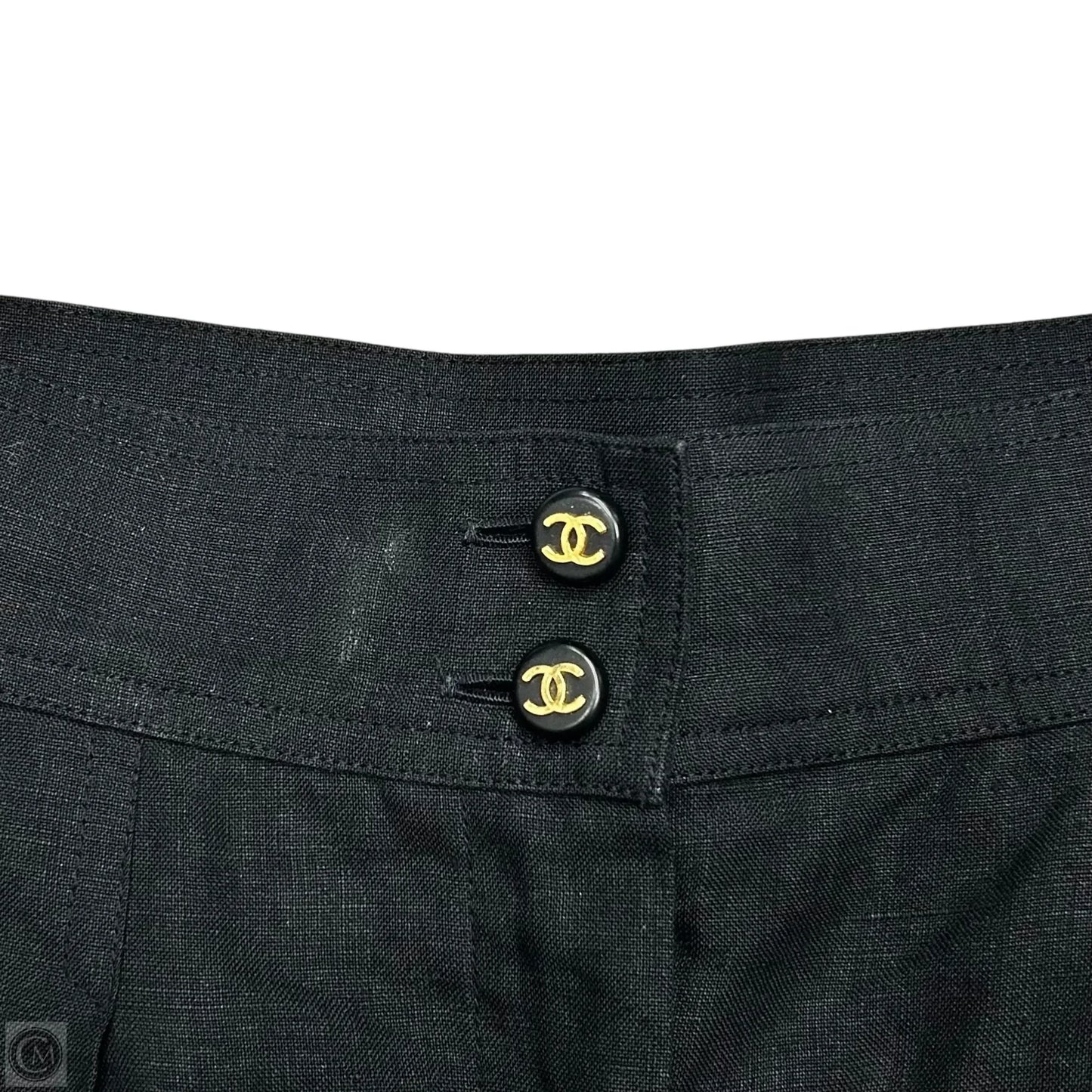 Shorts Luxury Designer By Chanel In Black & Gold, Size: 4