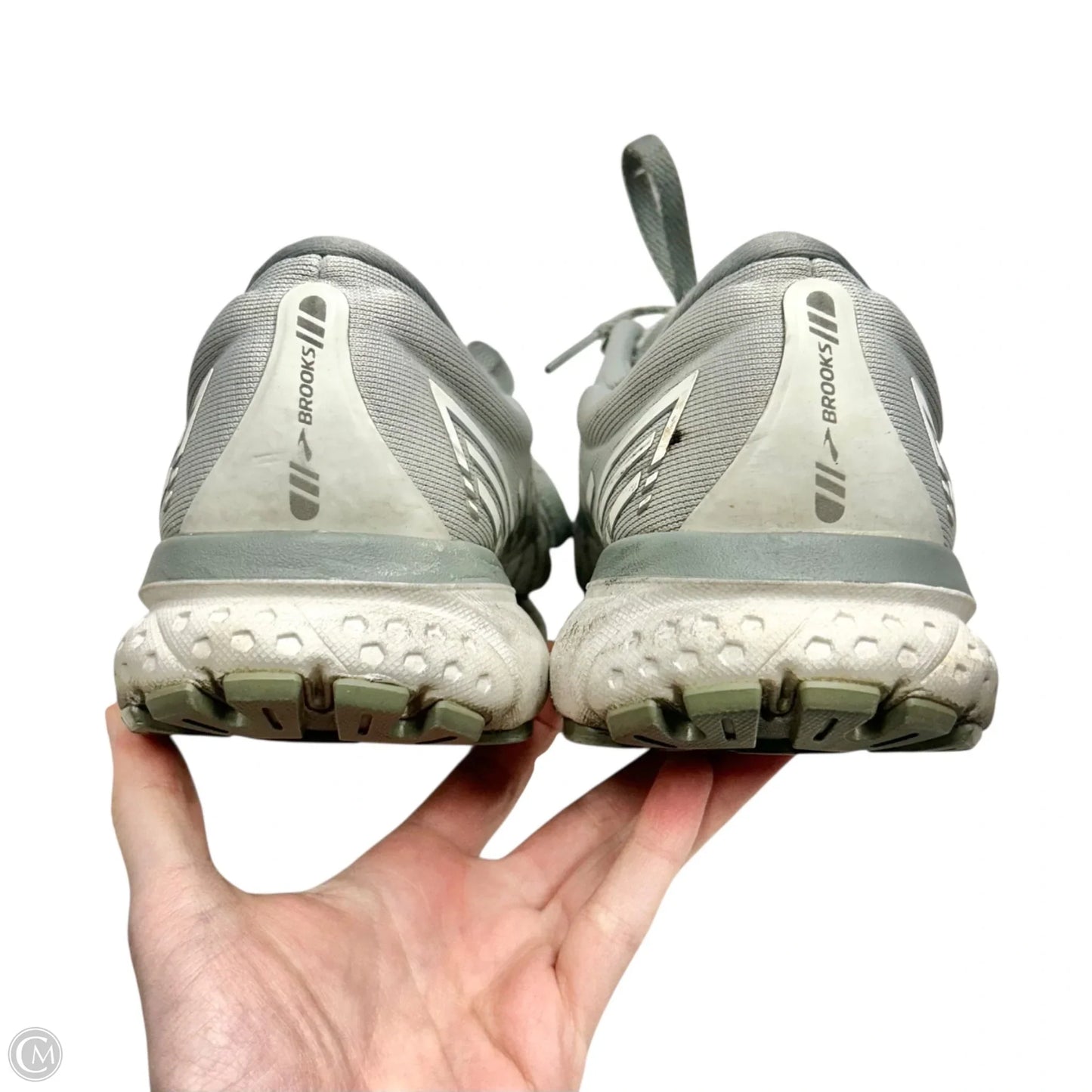 Shoes Athletic By Brooks In Grey, Size: 8.5