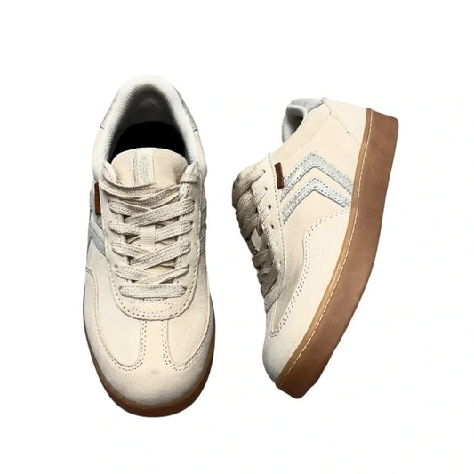 Shoes Sneakers By Dr Scholls In Cream, Size: 6