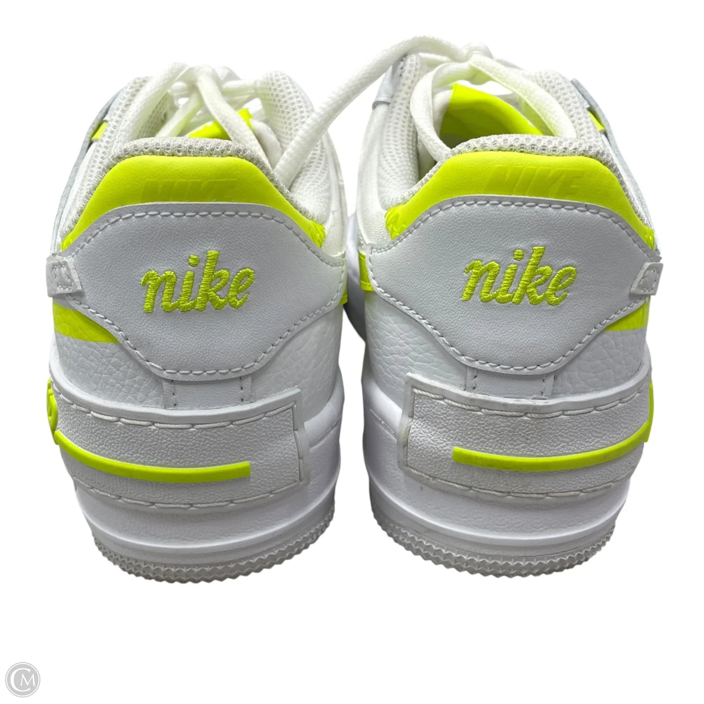 Shoes Sneakers By Nike In White, Size: 5