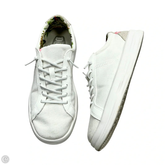 Shoes Sneakers By Hey Dude In White, Size: 8