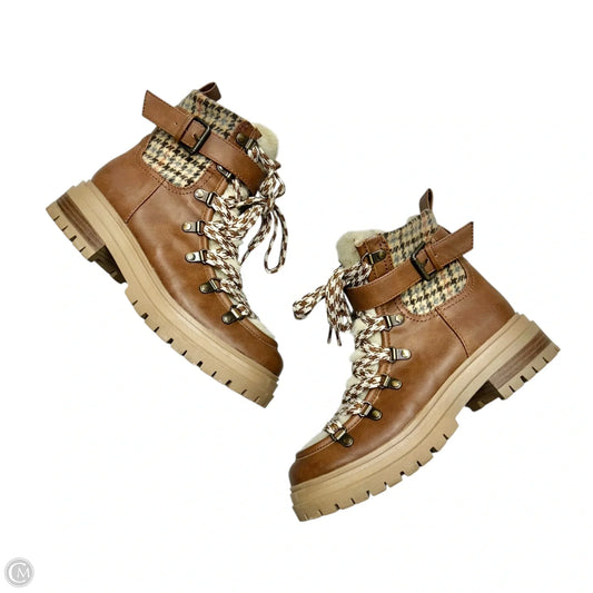 Boots Ankle Flats By Circus By Sam Edelman In Brown & Cream, Size: 6.5