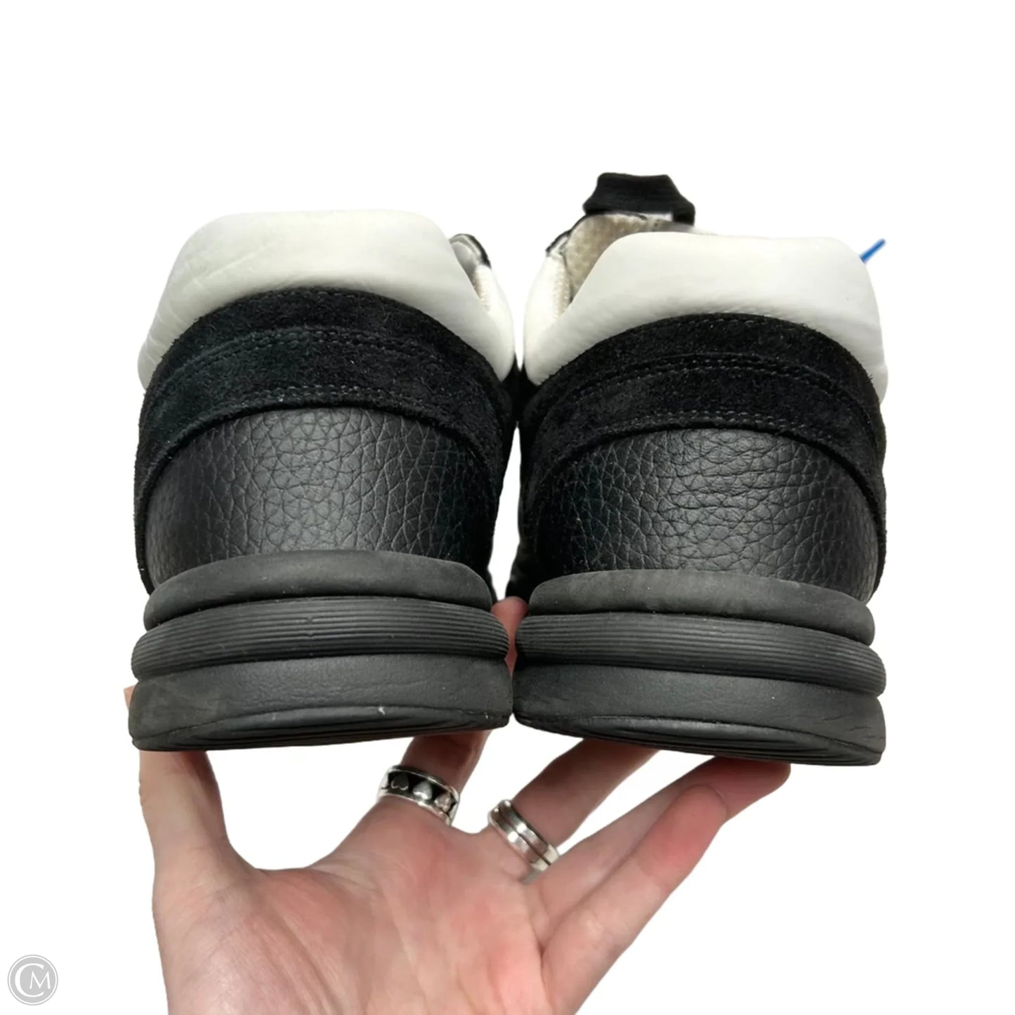 Shoes Luxury Designer By Chanel In Black & Cream, Size: 10.5