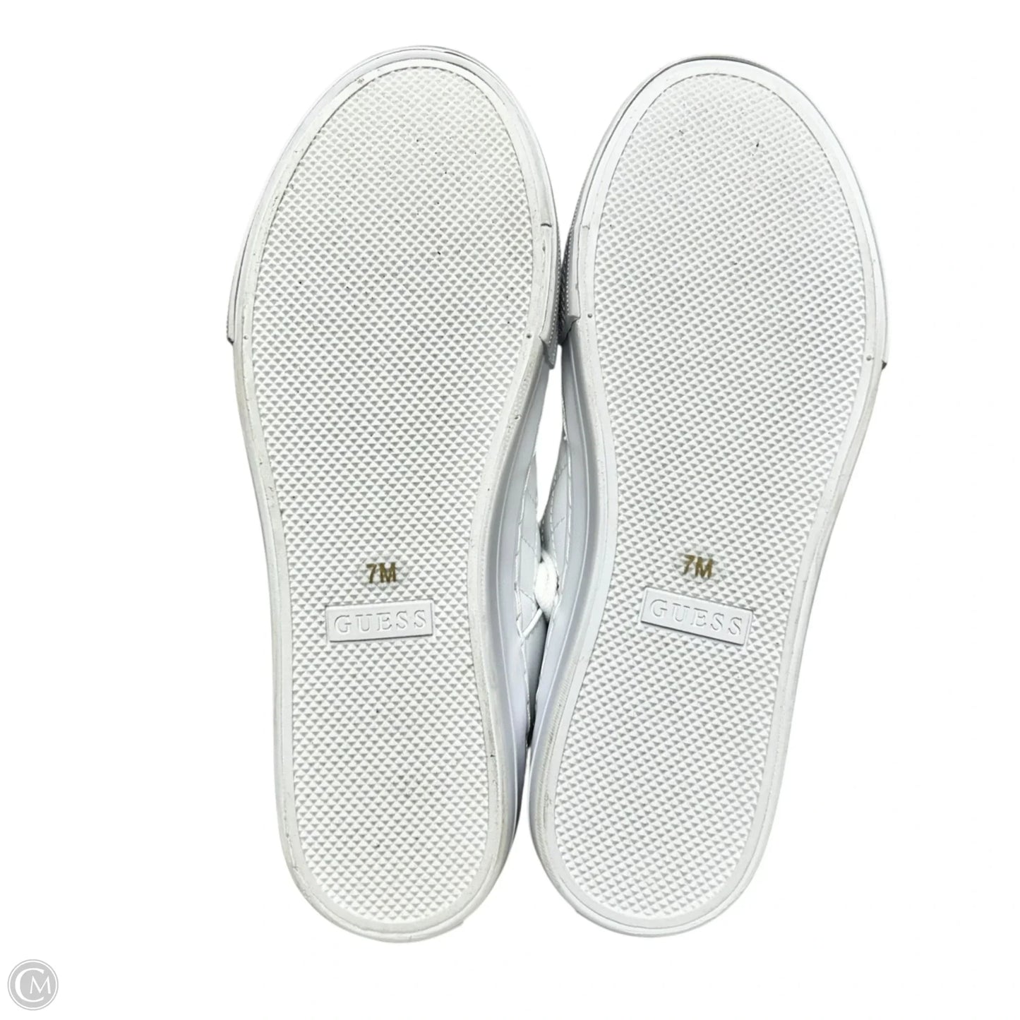 Shoes Sneakers By Guess In White, Size: 7