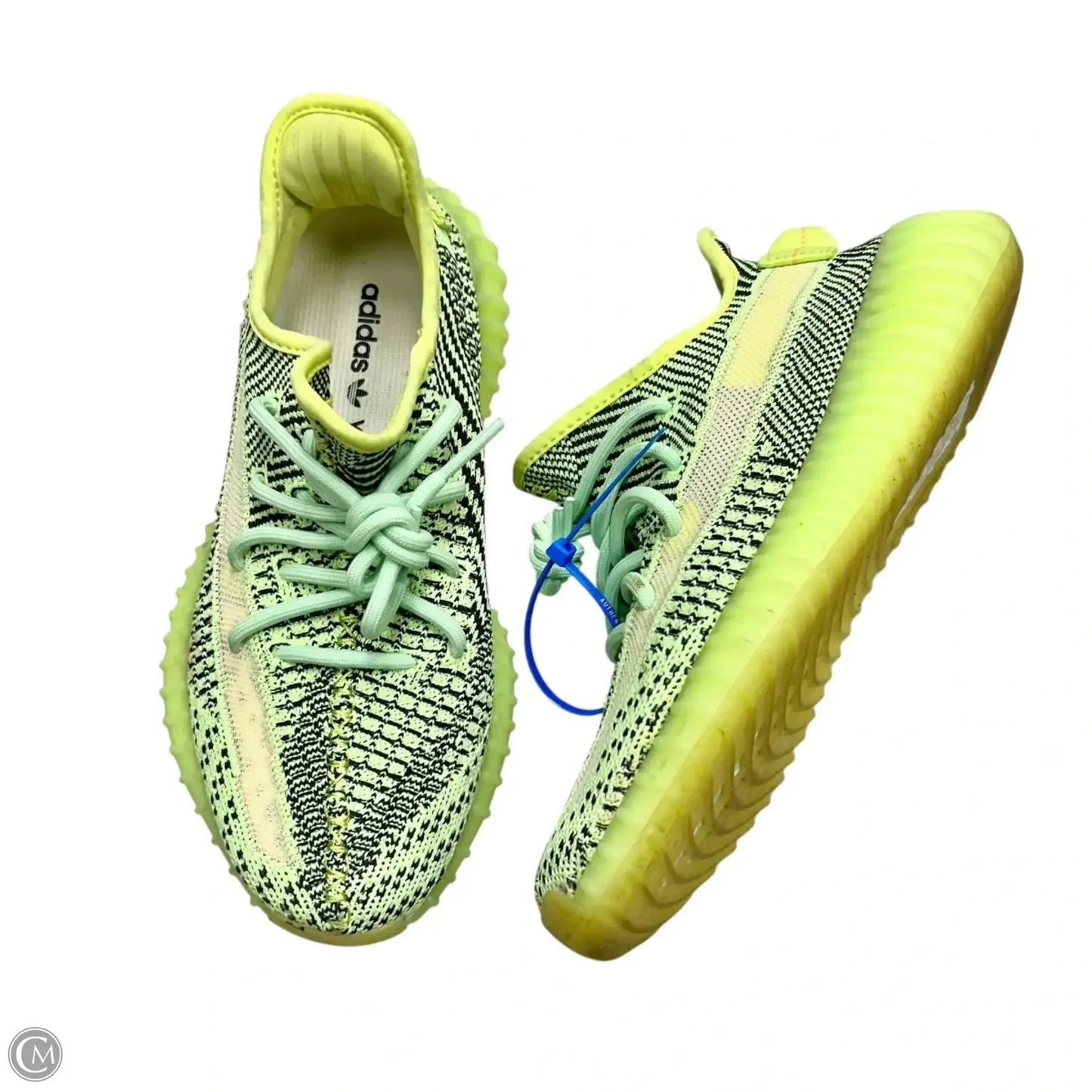 Shoes Luxury Designer By Yeezy In Green, Size: 7